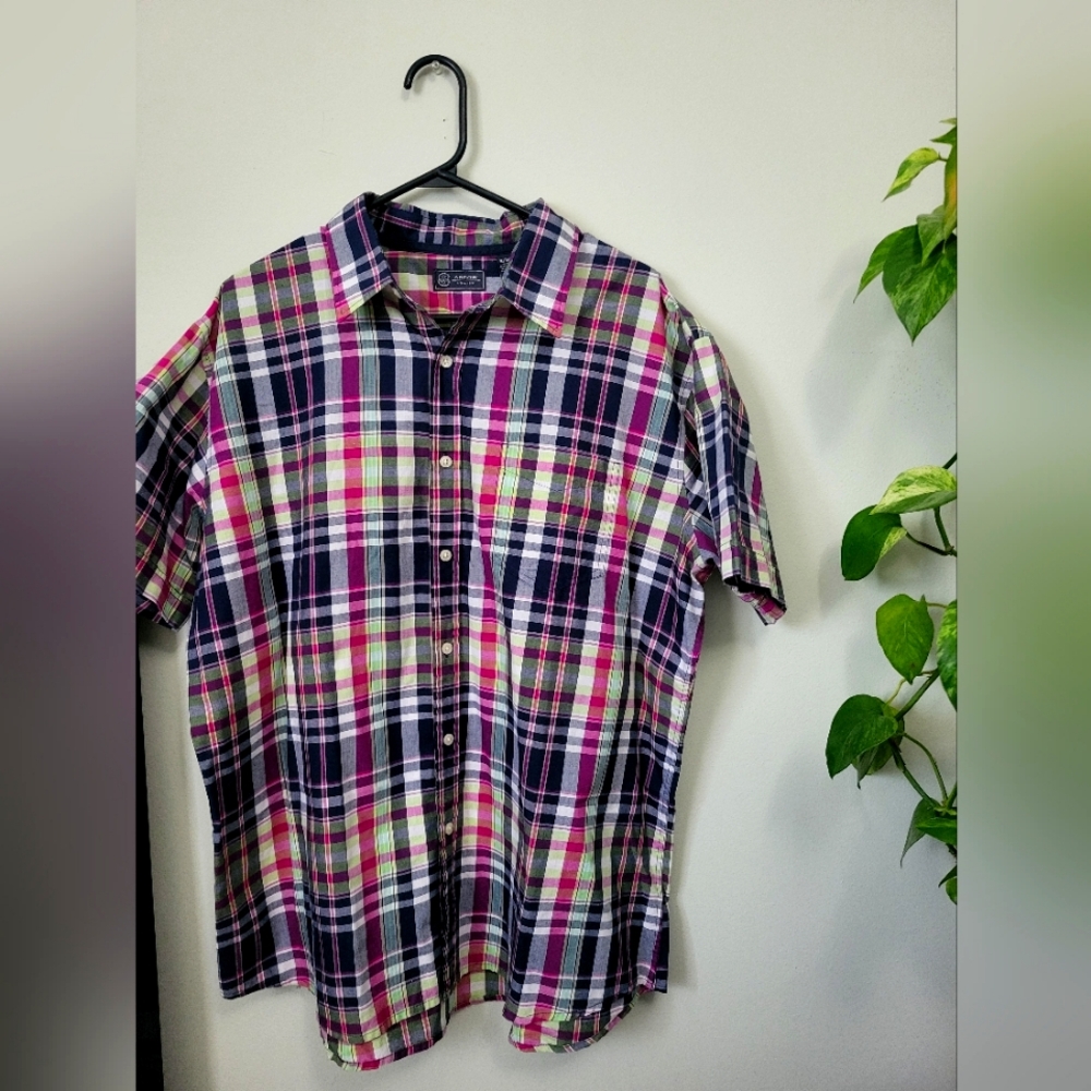 Men's XL Arrow button shirt